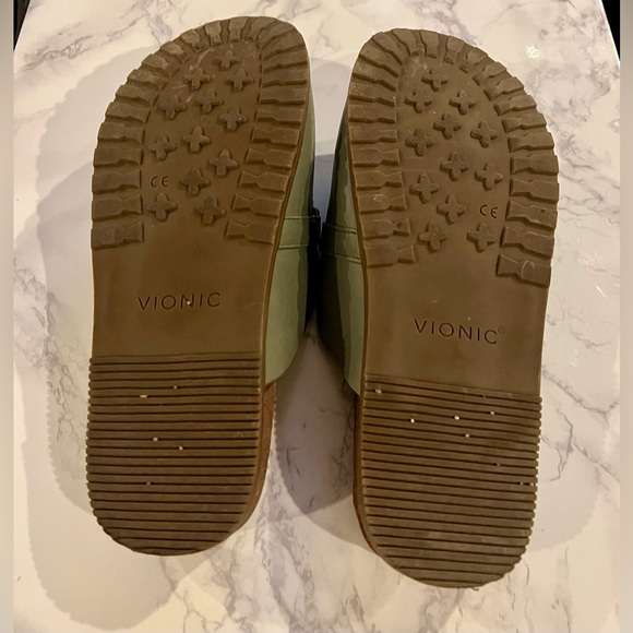Vionic Georgie Mule | Green | Size 9 - Picture 5 of 12